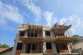 Osijek – Bosutsko naselje, Luxurious Five-Room Duplex of 131 m² Near the City Centre