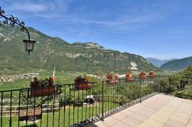Exclusive villa with panoramic views and large plot - Ala (Trentino)