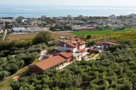 Exclusive villa with swimming pool and sea view in Giulianova - Abruzzo
