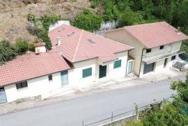 Casa / Villa T3 em Campeã de 399,00 m²