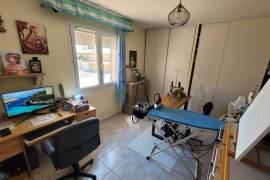 Single-Storey Villa With 125 M2 Of Living Space On 579 M2 Of Land With Swimming Pool, Near Pezenas.