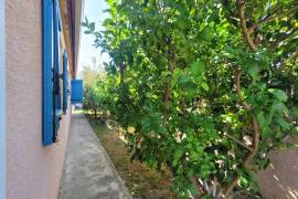 Single-Storey Villa With 125 M2 Of Living Space On 579 M2 Of Land With Swimming Pool, Near Pezenas.