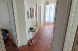 Superb Charming House Renovated With High-End Materials, 230 M2 Of Living Space On 510 M2 Of Enclosed Land With A Swimming Pool.