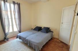 Superb Charming House Renovated With High-End Materials, 230 M2 Of Living Space On 510 M2 Of Enclosed Land With A Swimming Pool.