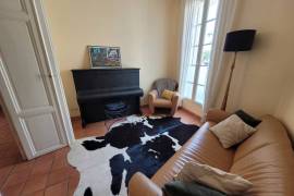 Superb Charming House Renovated With High-End Materials, 230 M2 Of Living Space On 510 M2 Of Enclosed Land With A Swimming Pool.