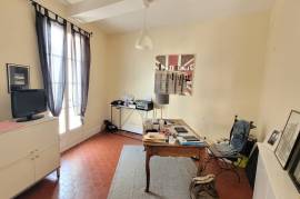 Superb Charming House Renovated With High-End Materials, 230 M2 Of Living Space On 510 M2 Of Enclosed Land With A Swimming Pool.