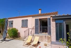 Single Storey Villa With Main Residence And Gite, On A Landscaped Plot Of 599 M2 With Pool.