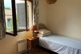 Single Storey Villa With Main Residence And Gite, On A Landscaped Plot Of 599 M2 With Pool.