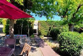 Single Storey Villa With Main Residence And Gite, On A Landscaped Plot Of 599 M2 With Pool.