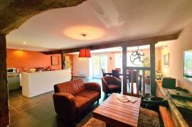 Beautiful Domain With Main House, Guest House, Reception Room And Annexes On 32888 M2 Of Land With Views Great Potential