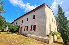 Beautiful Domain With Main House, Guest House, Reception Room And Annexes On 32888 M2 Of Land With Views Great Potential