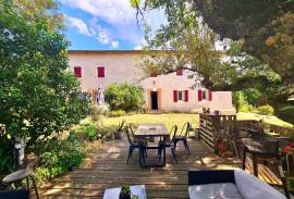 Beautiful Domain With Main House, Guest House, Reception Room And Annexes On 32888 M2 Of Land With Views Great Potential