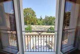 Detached Villa With Garden And Garage