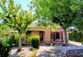 Detached Villa, Guest Cottage and Swimming Pool