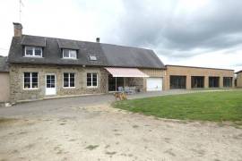 Detached Country House with Indoor Pool