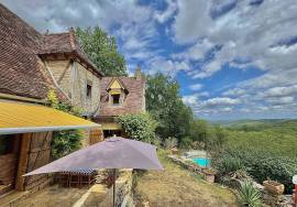 Detached Country House with Swimming Pool and Open Views