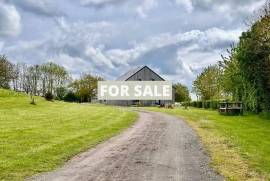Equestrian Property with Facilities by the Coast