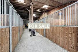 Equestrian Property with Facilities by the Coast