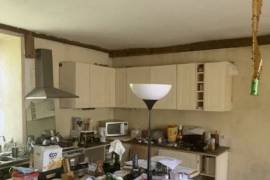 Detached House in Rural Hamlet Location