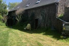 Detached House in Rural Hamlet Location