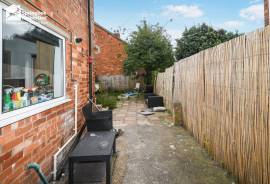 3 bedroom, Semi-detached house for sale 3 bedroom, Semi-detached house for sale