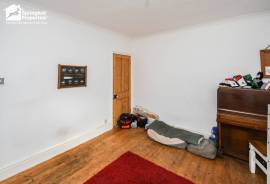 3 bedroom, Semi-detached house for sale 3 bedroom, Semi-detached house for sale