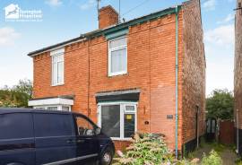 3 bedroom, Semi-detached house for sale