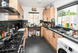 3 bedroom, Semi-detached house for sale 3 bedroom, Semi-detached house for sale