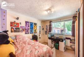 3 bedroom, Semi-detached bungalow for sale