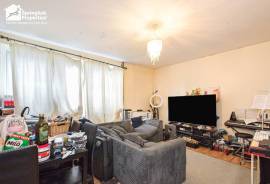 2 bedroom, Maisonette for sale