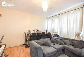 2 bedroom, Maisonette for sale