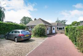 4 bedroom, Bungalow for sale