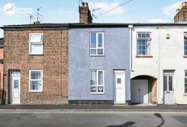 2 bedroom, Terraced House for sale