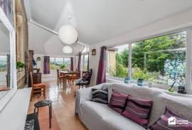 3 bedroom, Semi-detached house for sale