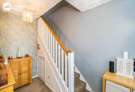 3 bedroom, Semi-detached house for sale