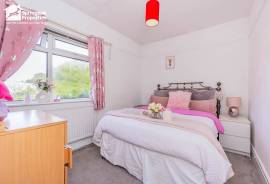 3 bedroom, Detached house for sale