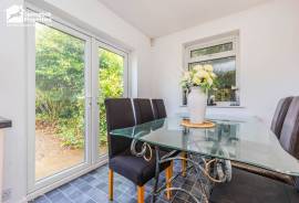 3 bedroom, Detached house for sale