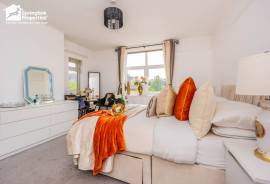 3 bedroom, Detached house for sale