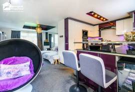 3 bedroom, Terraced House for sale