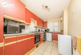 3 bedroom, Semi-detached house for sale