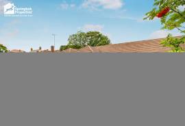 4 bedroom, Semi-detached bungalow for sale