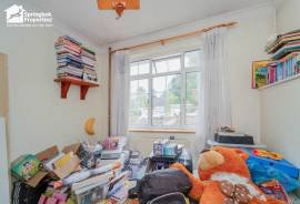 4 bedroom, Semi-detached bungalow for sale