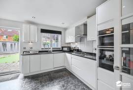 3 bedroom, Terraced House for sale