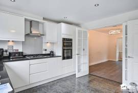 3 bedroom, Terraced House for sale