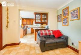 3 bedroom, Detached house for sale
