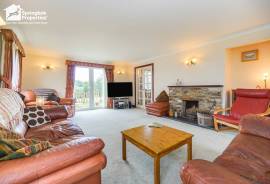 3 bedroom, Detached house for sale