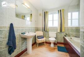 3 bedroom, Detached house for sale