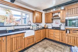 2 bedroom, Bungalow for sale