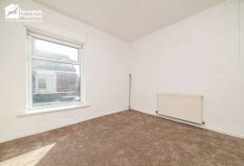 2 bedroom, End of terrace house for sale
