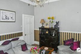 5 bedroom, Terraced House for sale
